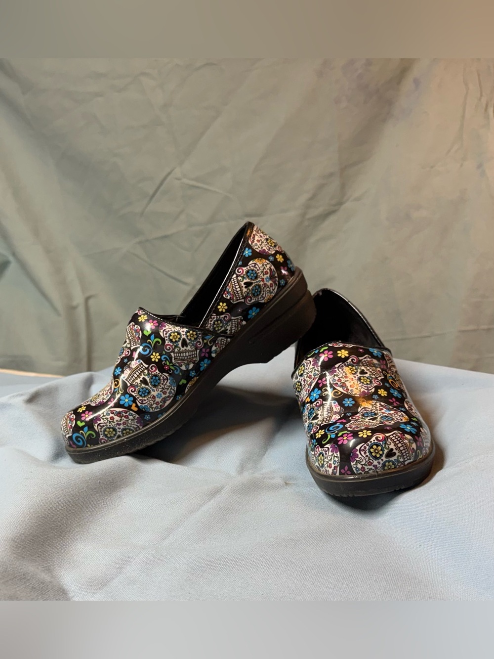 Savvy Black Multi-colored patent leather and real leather quarter lining Clogs
